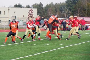 Sydenhams quarterback Dylan Fisher played a stellar game at their EOSSAA championship 19/14 win over the Almonte Thunderbolts at CaraCo field in Kingston on November 14.  